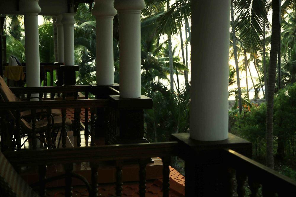 Woodhouse Beach Resort Varkala Esterno foto