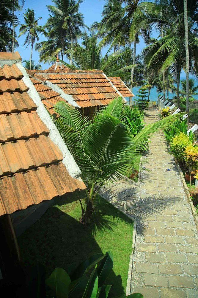 Woodhouse Beach Resort Varkala Esterno foto