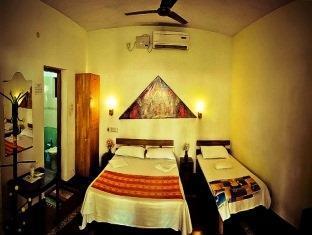 Woodhouse Beach Resort Varkala Esterno foto